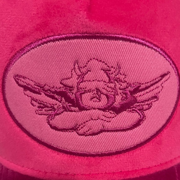URBAN OUTFITTERS BOYS LIE BRAND PINK VELVET ANGEL TRUCKER HAT BNWT - Picture 2 of 5